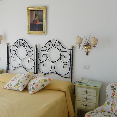 Hotel Villa Mora Giardini-Naxos Extérieur photo