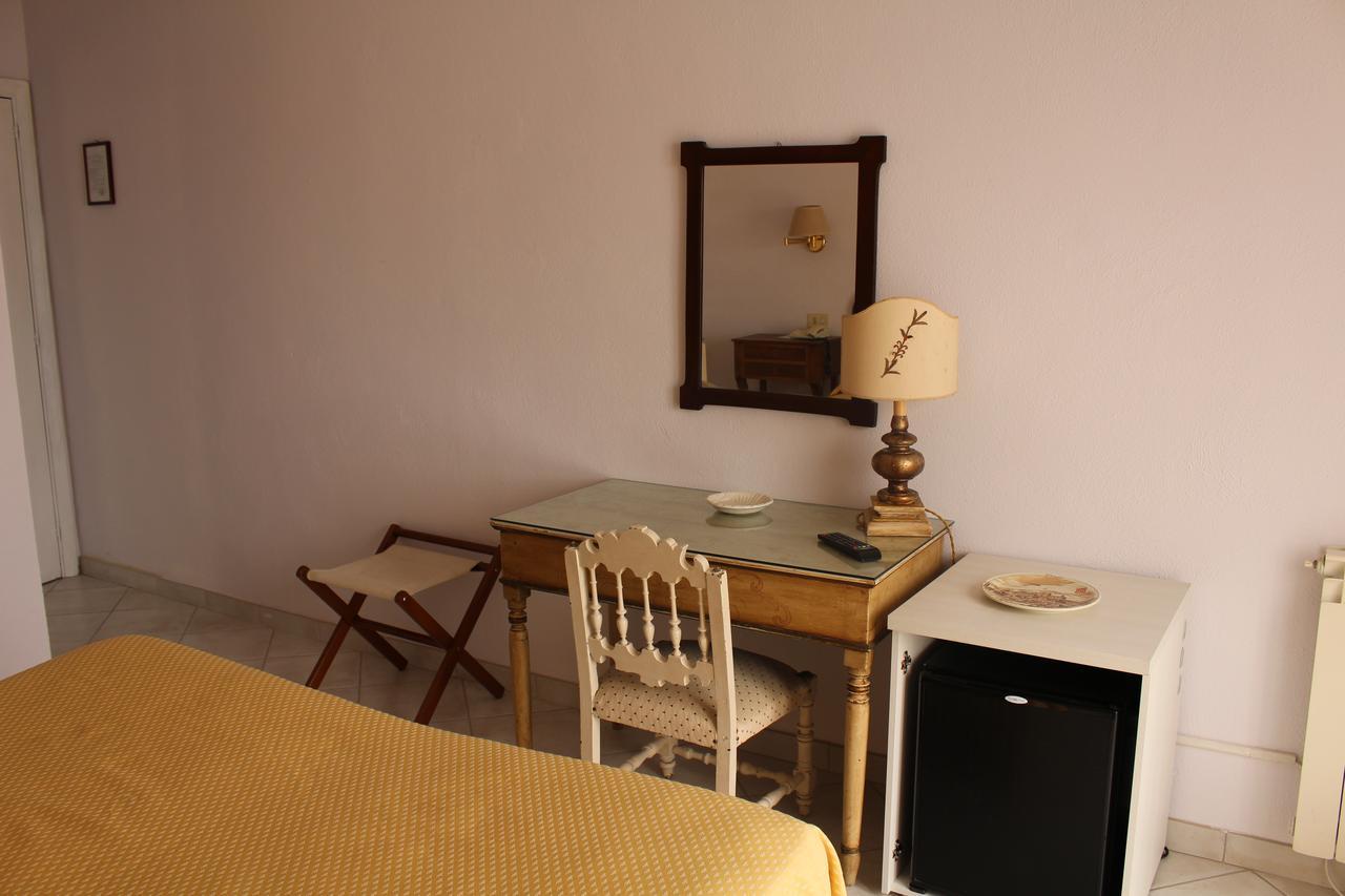 Hotel Villa Mora Giardini-Naxos Extérieur photo