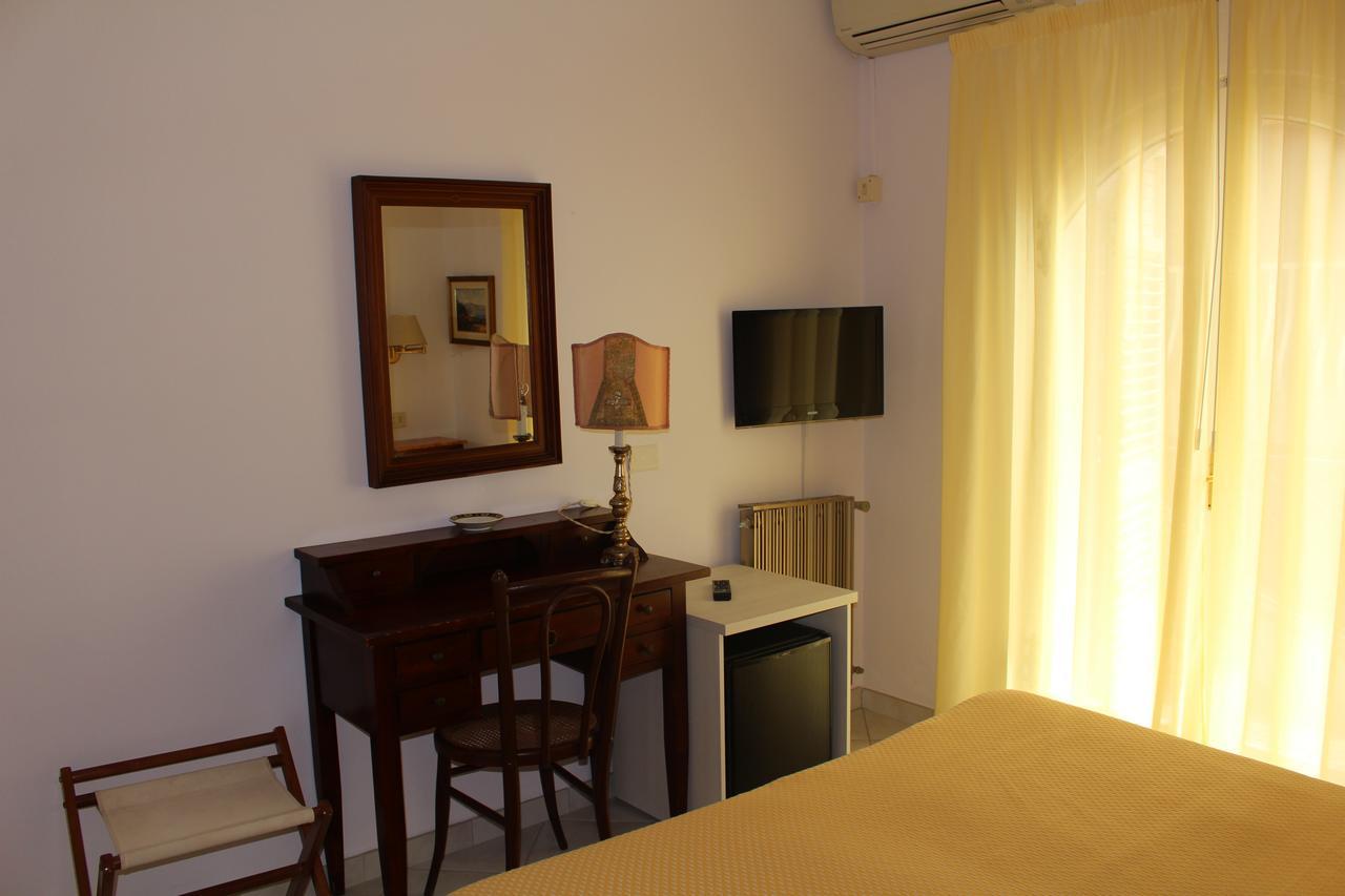 Hotel Villa Mora Giardini-Naxos Extérieur photo
