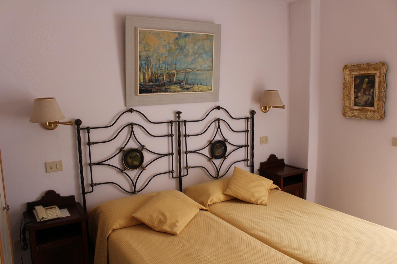 Hotel Villa Mora Giardini-Naxos Extérieur photo