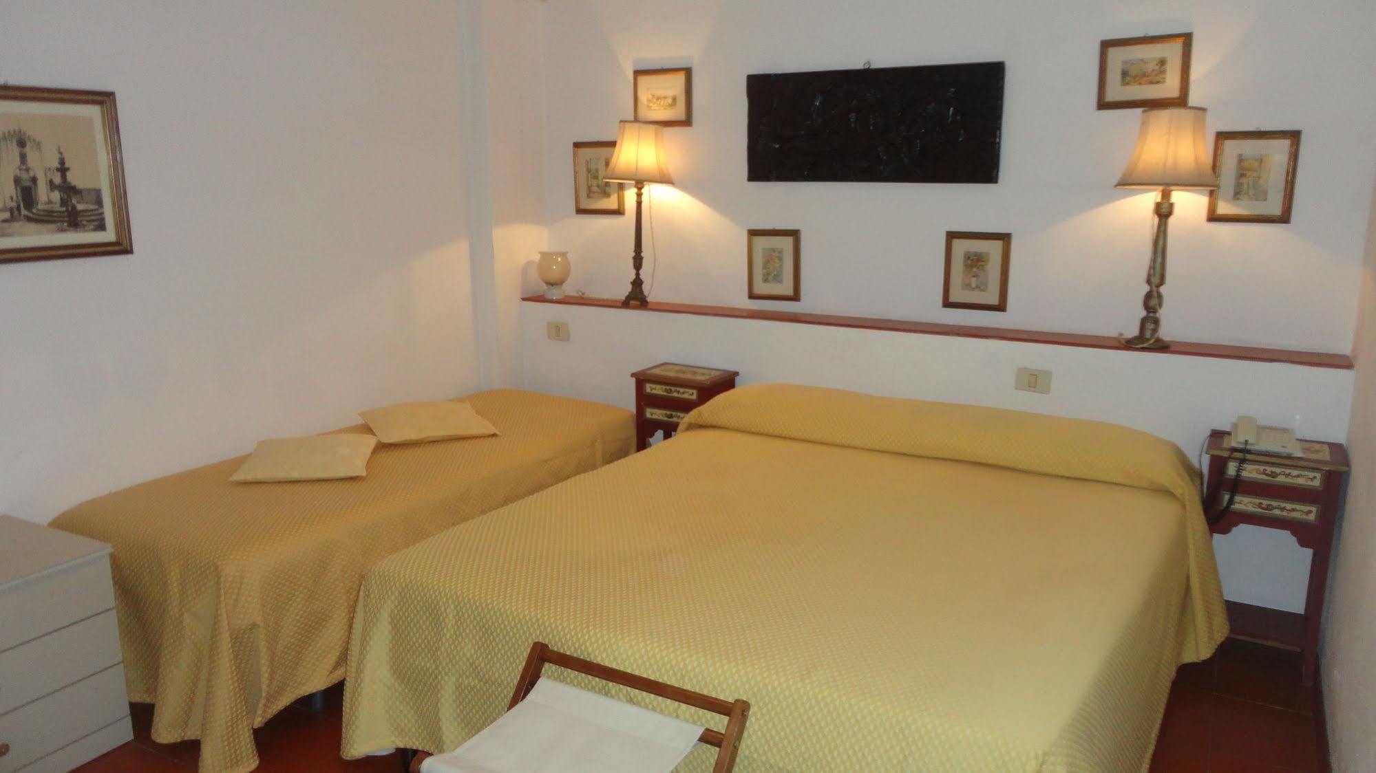 Hotel Villa Mora Giardini-Naxos Extérieur photo